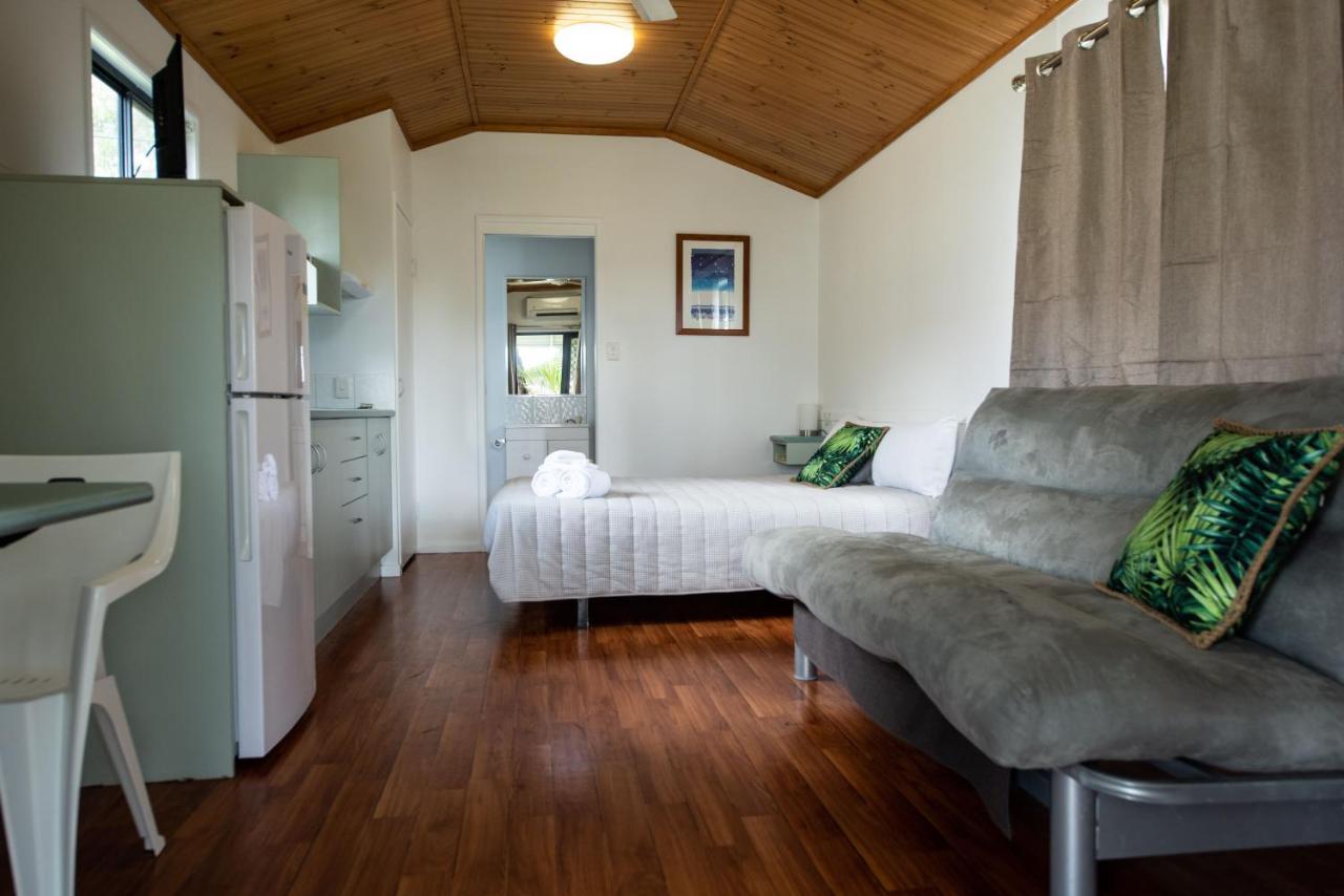 Sarina Palms Caravan And Cabins Village 외부 사진