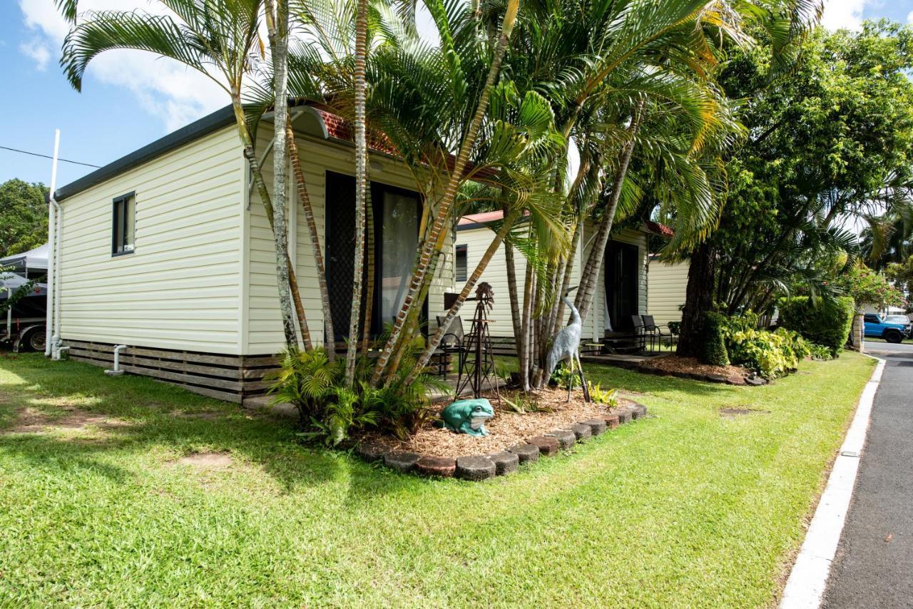 Sarina Palms Caravan And Cabins Village 외부 사진