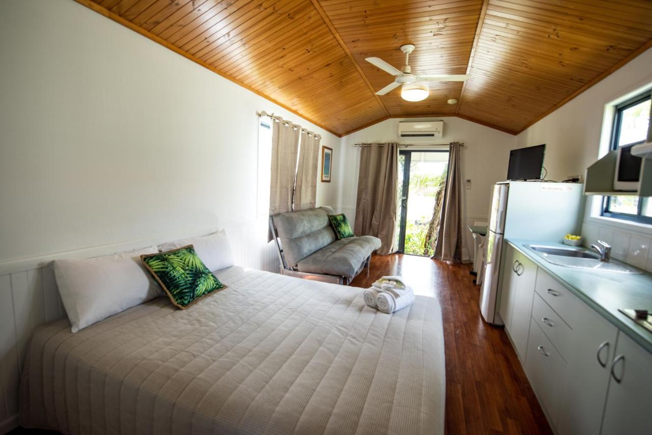 Sarina Palms Caravan And Cabins Village 외부 사진