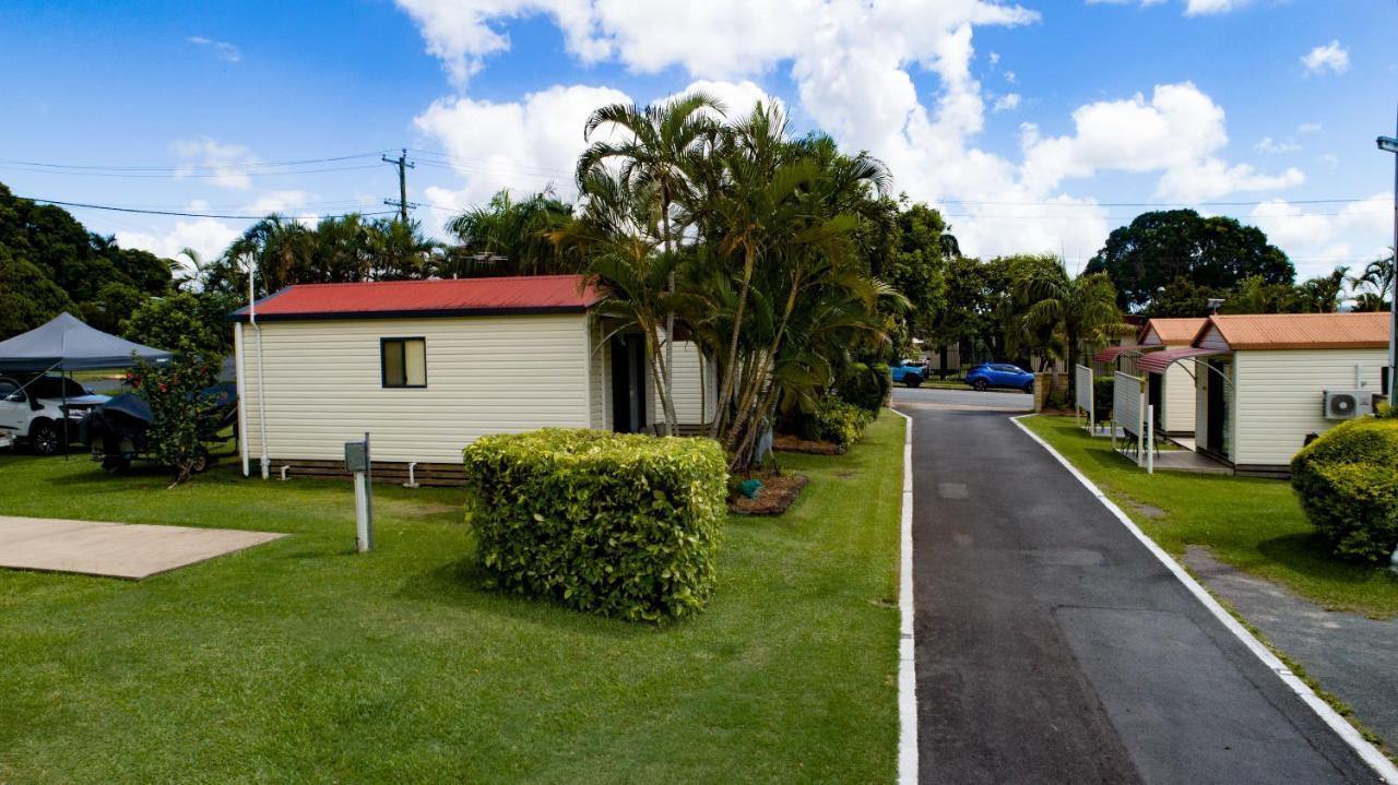 Sarina Palms Caravan And Cabins Village 외부 사진